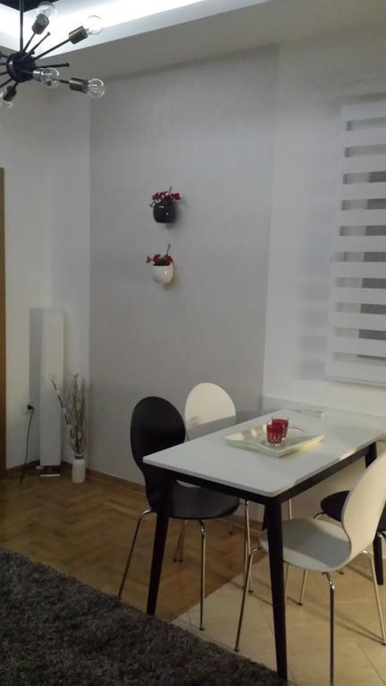 Apartment Fini Tivat Eksteriør bilde